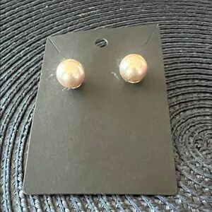 Elegant Gold Stud Earrings